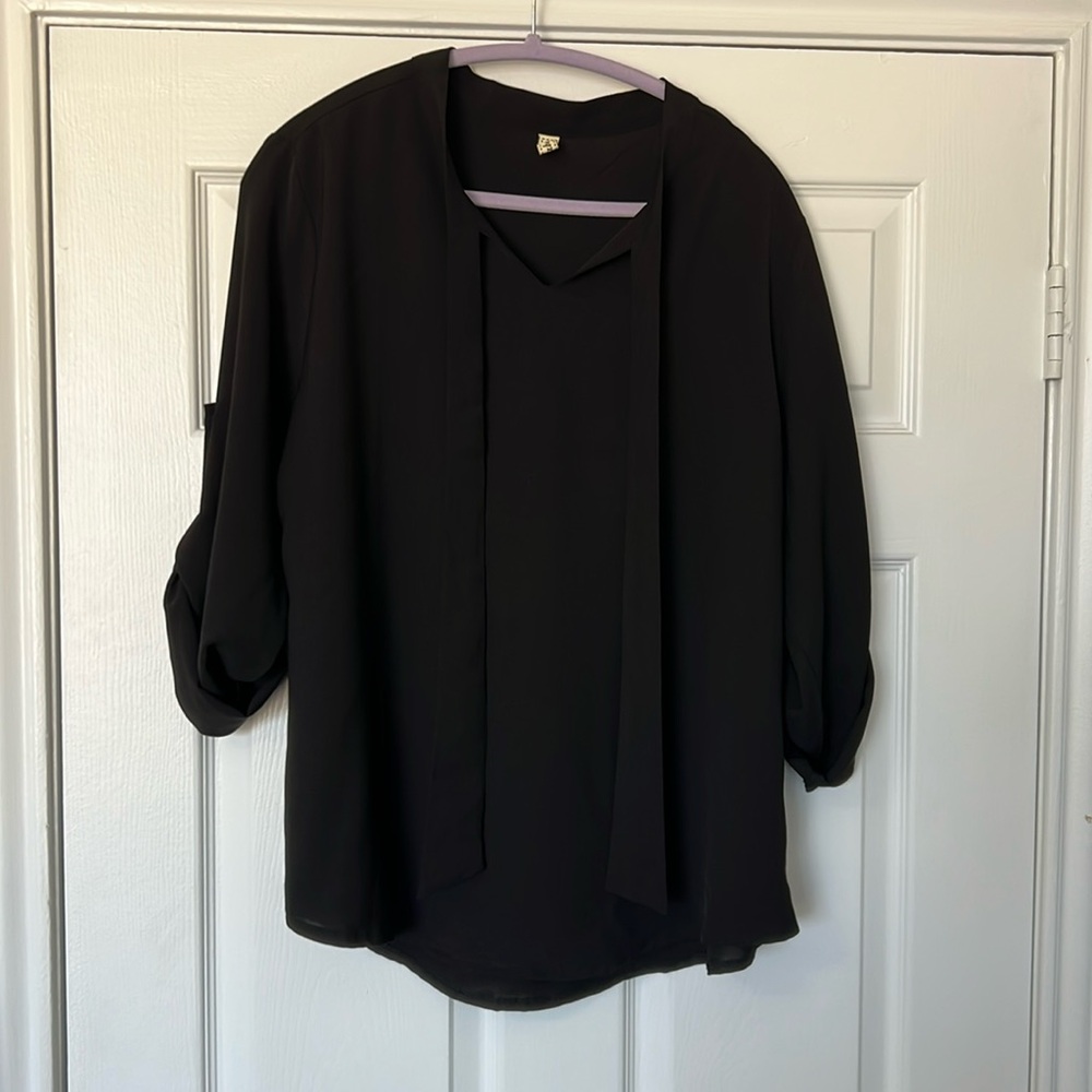 Blouse with tie. Black. XL.